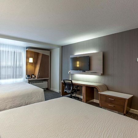 Courtyard By Marriott Montreal West Island/Baie D'Urfe Hotel Exterior foto