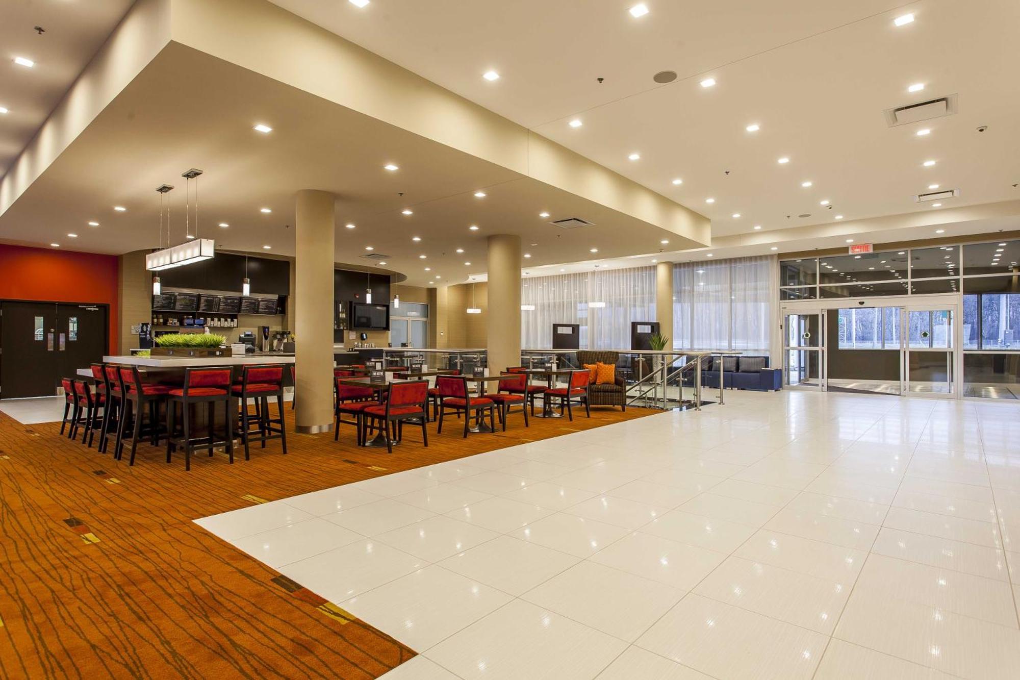 Courtyard By Marriott Montreal West Island/Baie D'Urfe Hotel Exterior foto