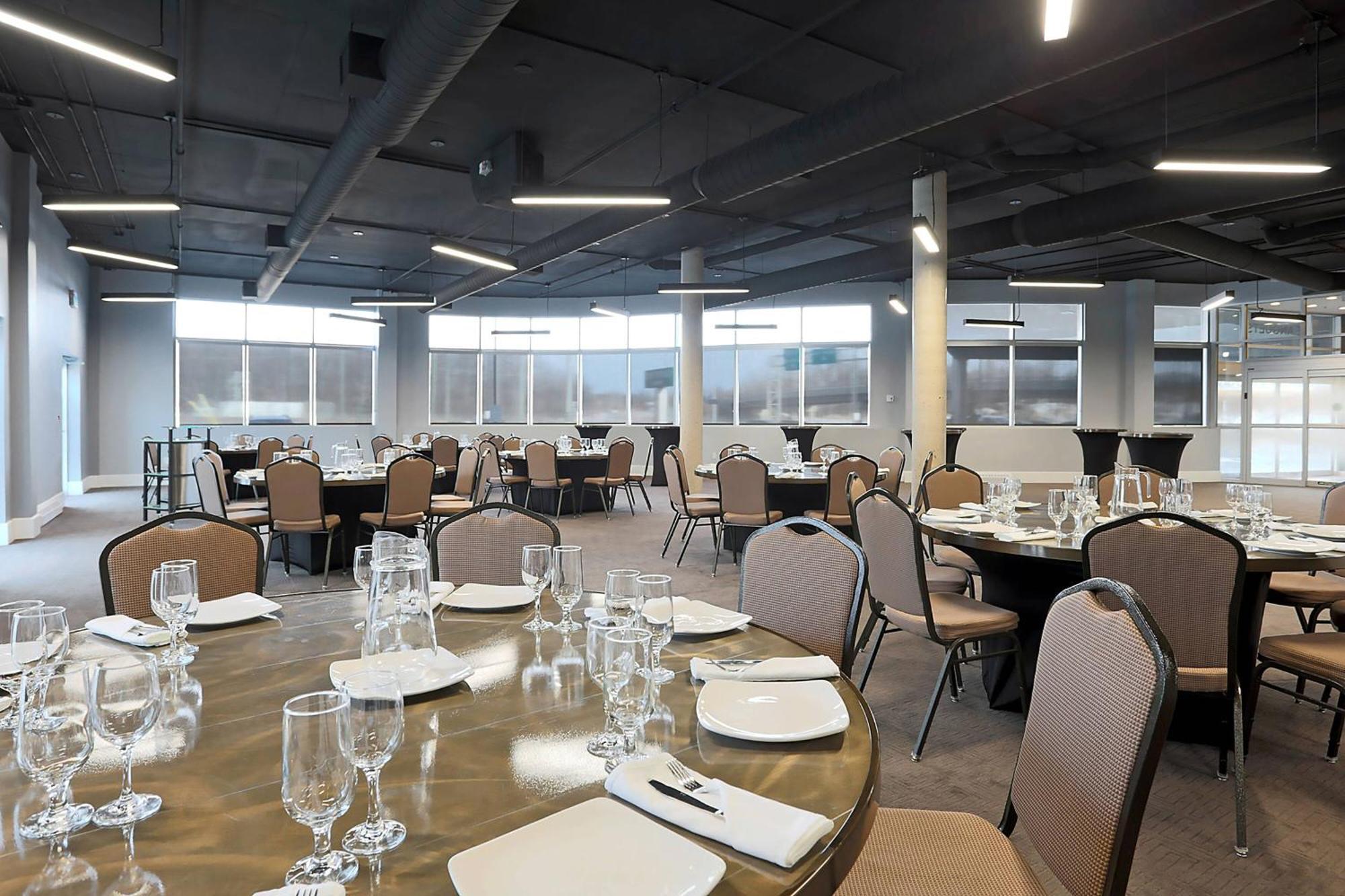 Courtyard By Marriott Montreal West Island/Baie D'Urfe Hotel Exterior foto